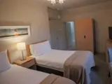 twin bed room tarbet hotel loch lomond